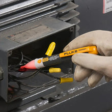 Fluke 2AC-C2 II VoltAlert Non-contact 200-1000V AC Voltage Detector Pen Tester